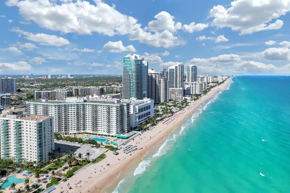 Flip Flop Paradise In Hollywood Florida Kültér fotó