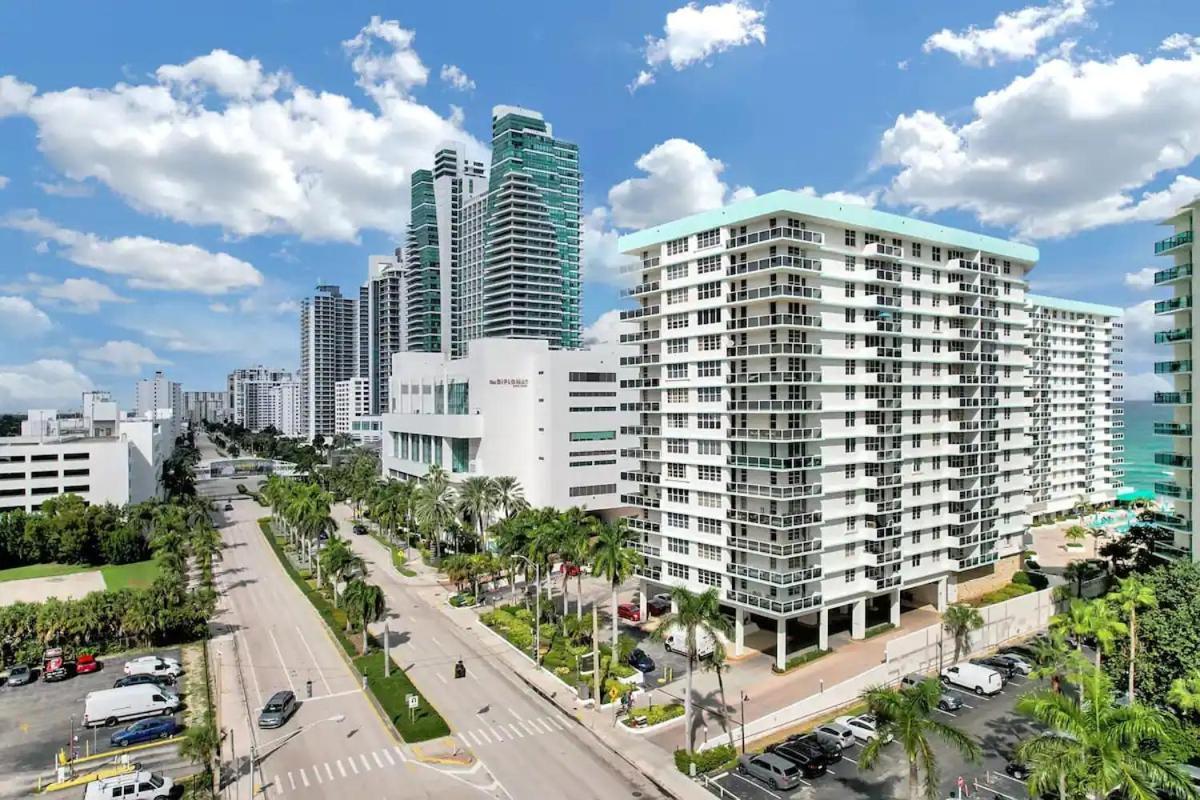 Flip Flop Paradise In Hollywood Florida Kültér fotó
