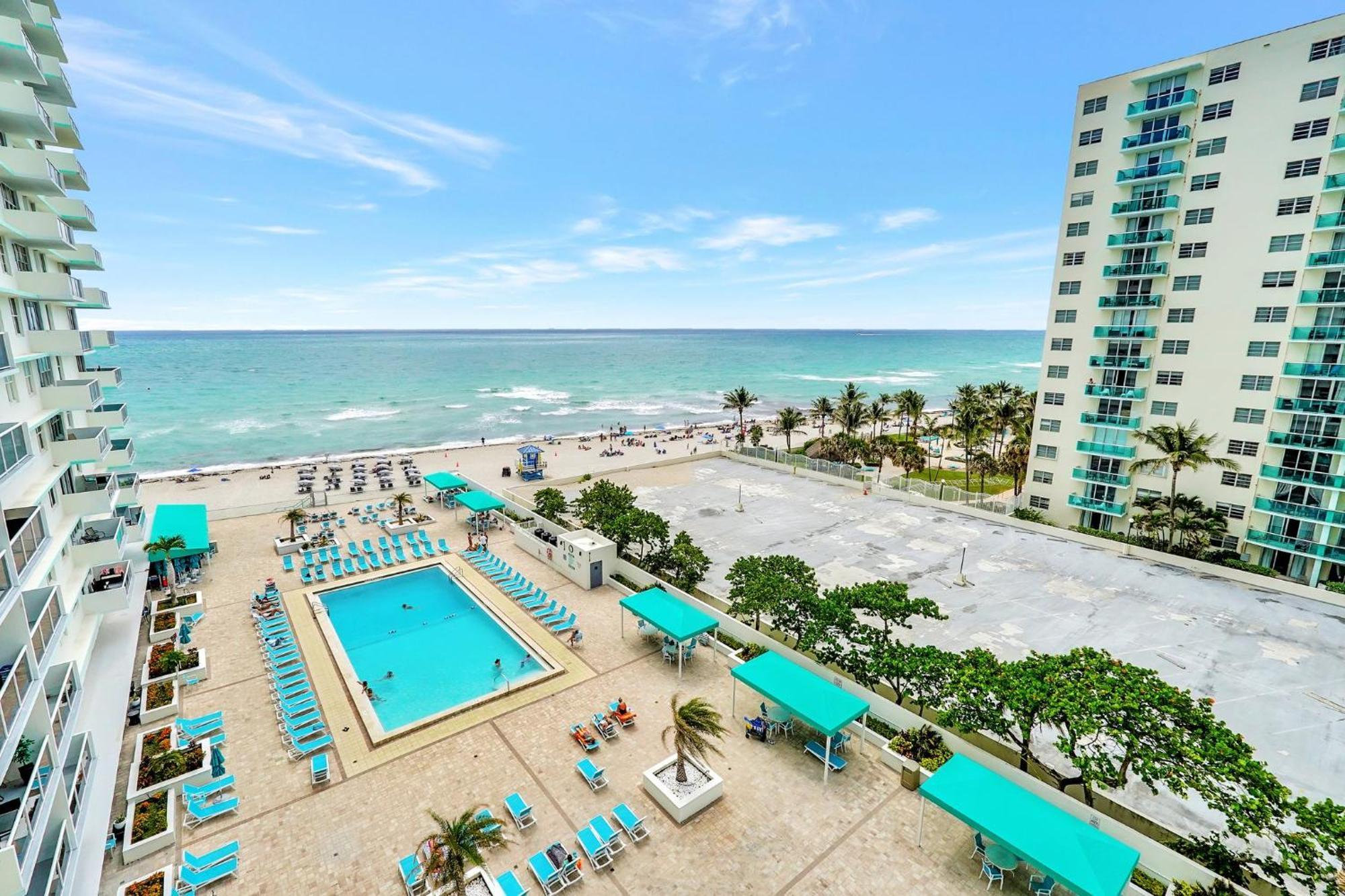Flip Flop Paradise In Hollywood Florida Kültér fotó